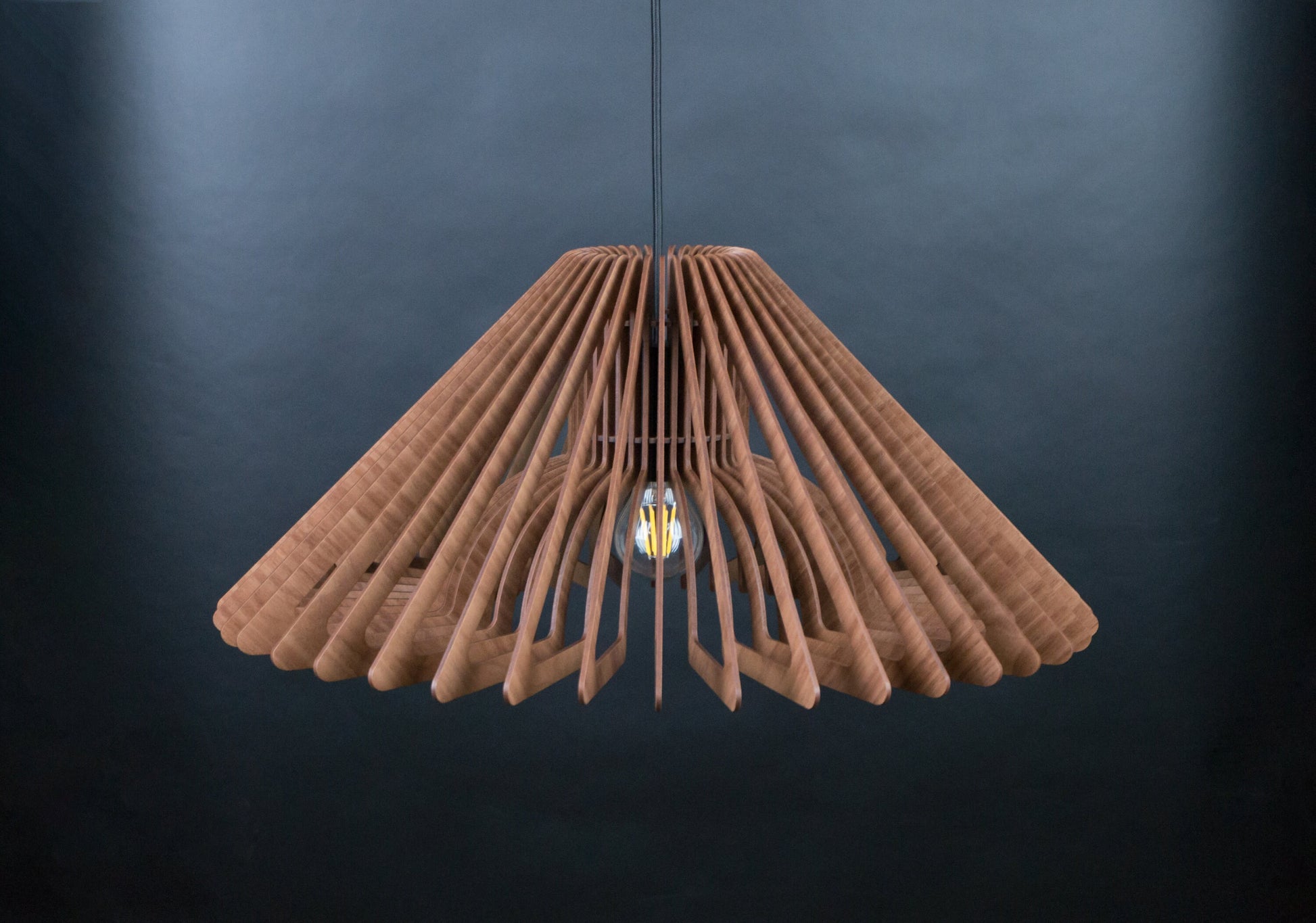Wooden flower pendant lamp
